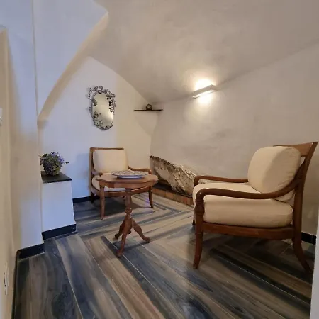 Casa Azzurra 因佩里亚